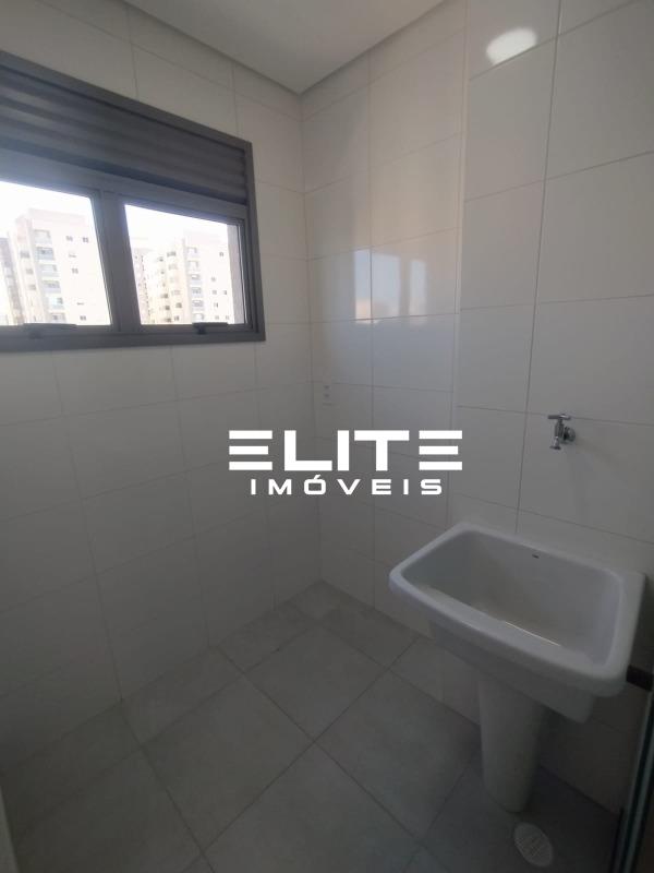 Apartamento para aluguel no Bangú: 