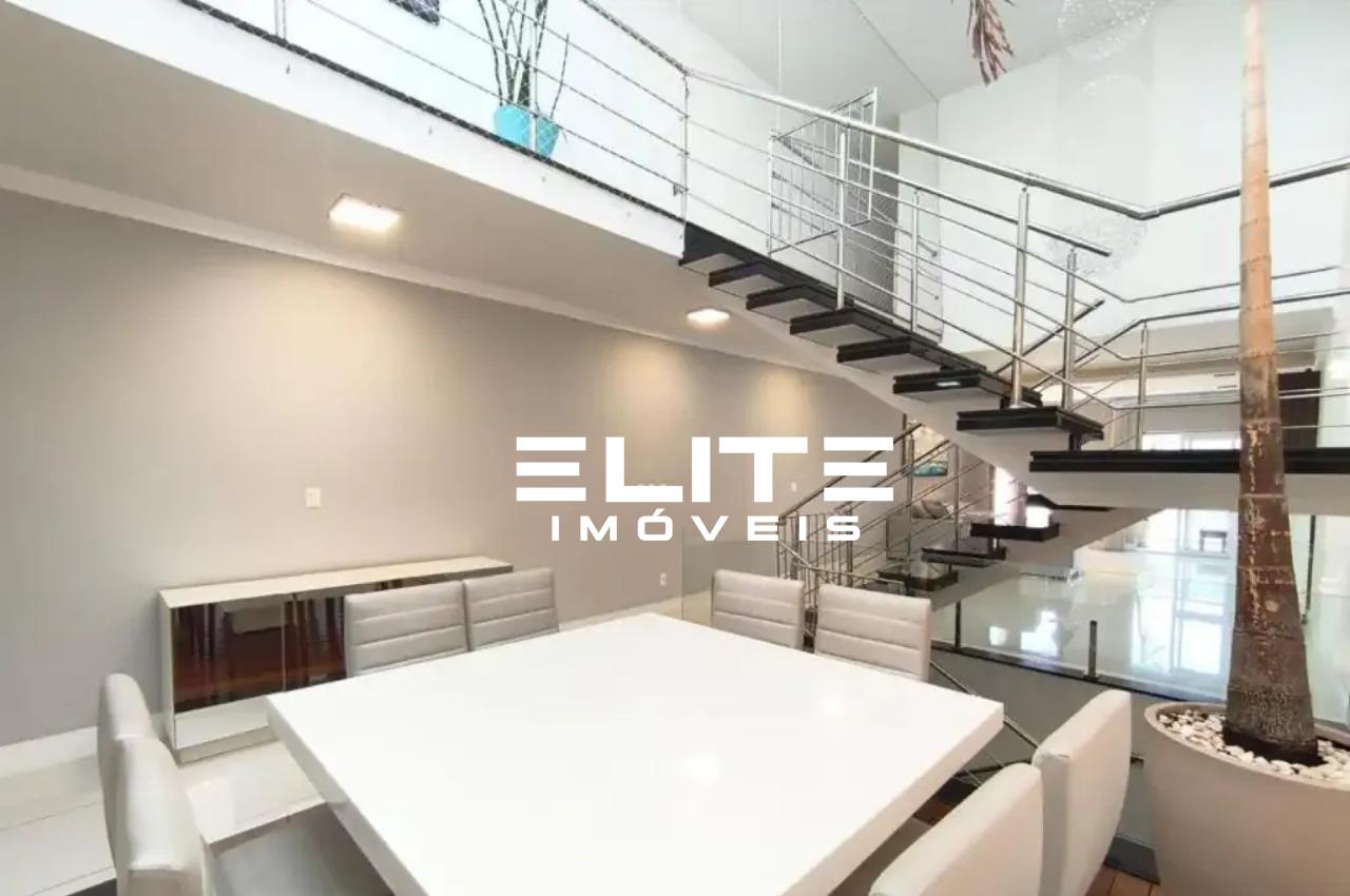 Sobrado à venda no Santa Maria: 