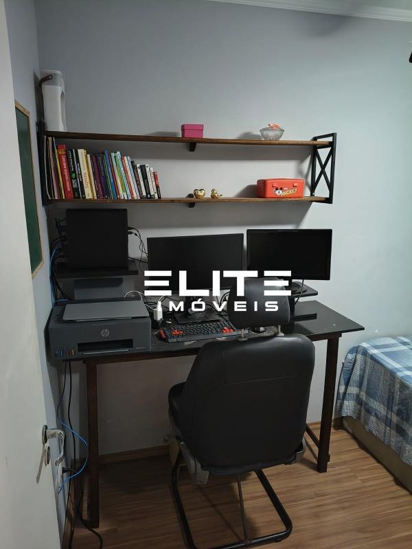 Apartamento à venda no Jardim Santo Antônio: 