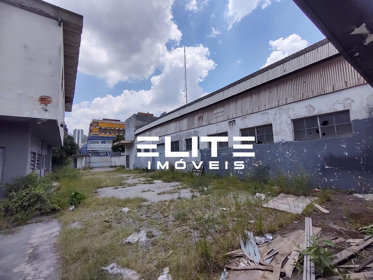 Galpão para aluguel no Bairro Jardim: estacionamento