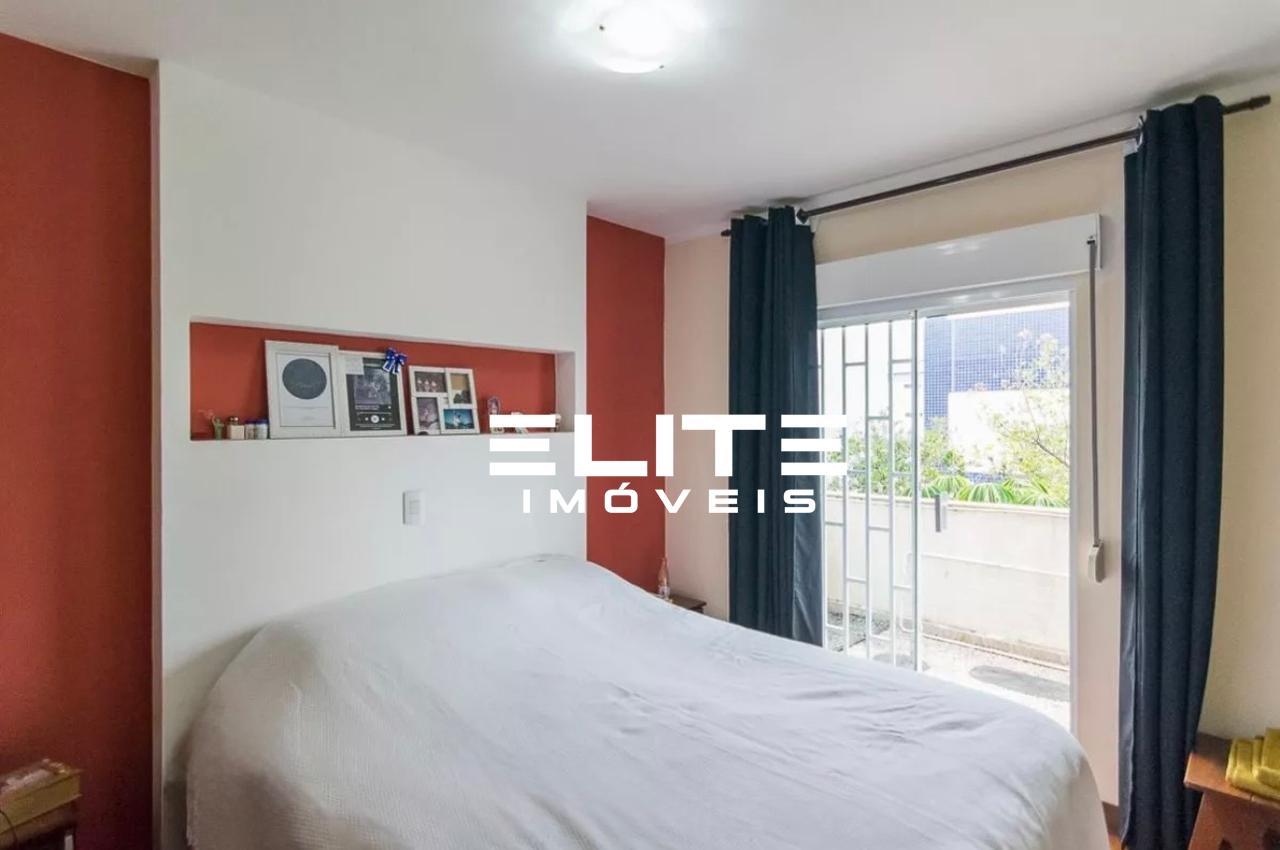 Sobrado à venda no Vila Scarpelli: 