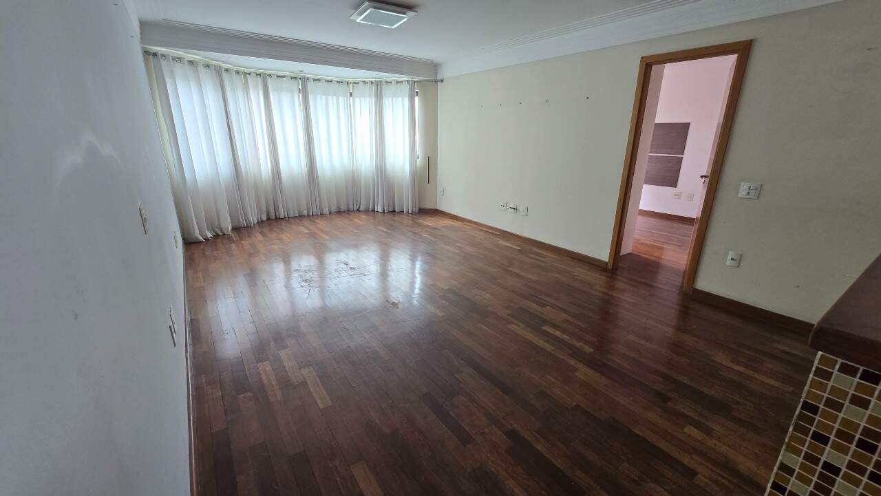 Apartamento para aluguel no Bairro Jardim: 