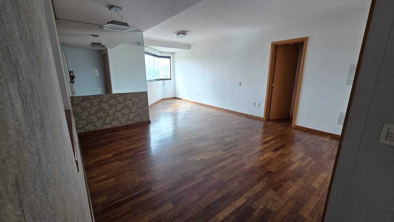 Apartamento para aluguel no Bairro Jardim: 