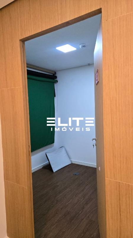 Sala à venda no Jardim: 