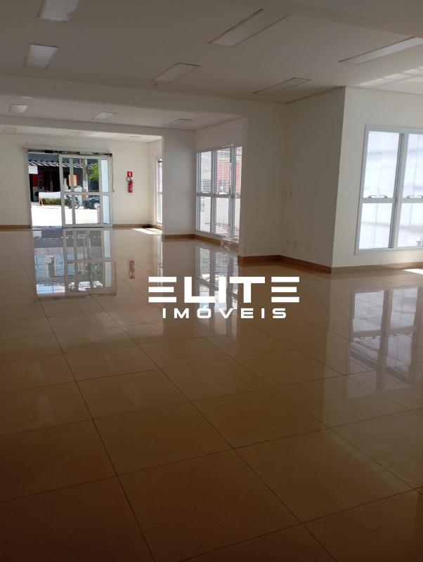 Salão para aluguel no Vila Gilda: 