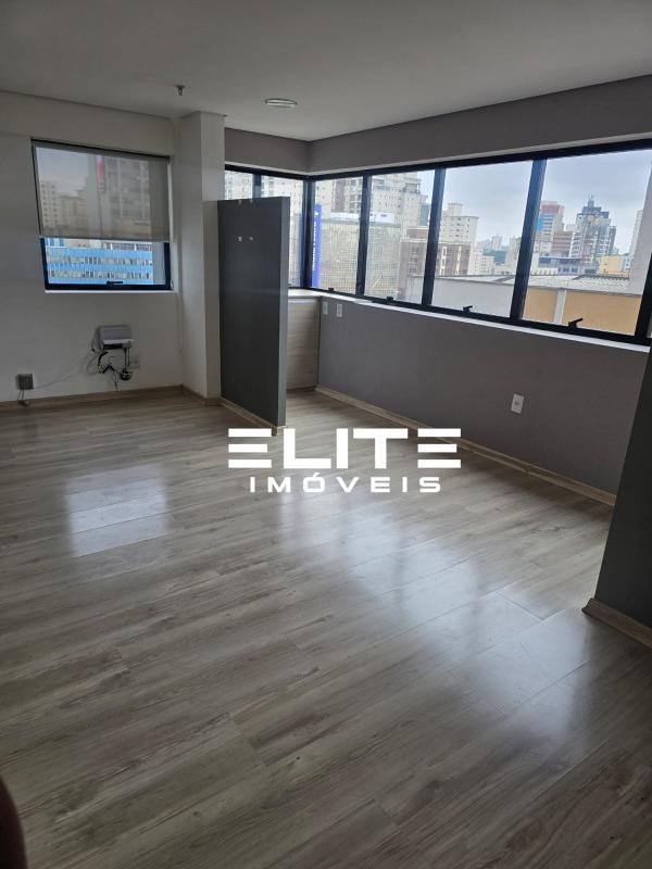 Sala para aluguel no Centro: 