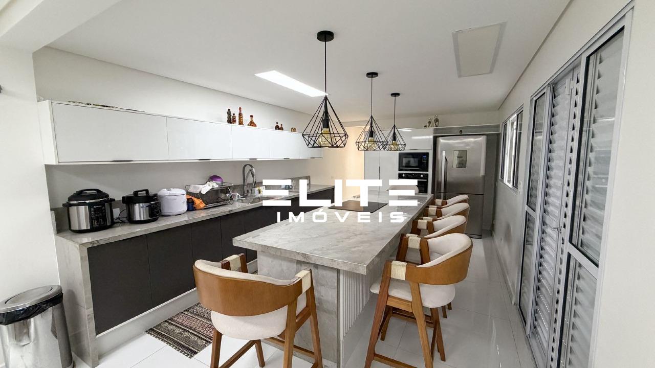 Sobrado à venda no Campestre: 