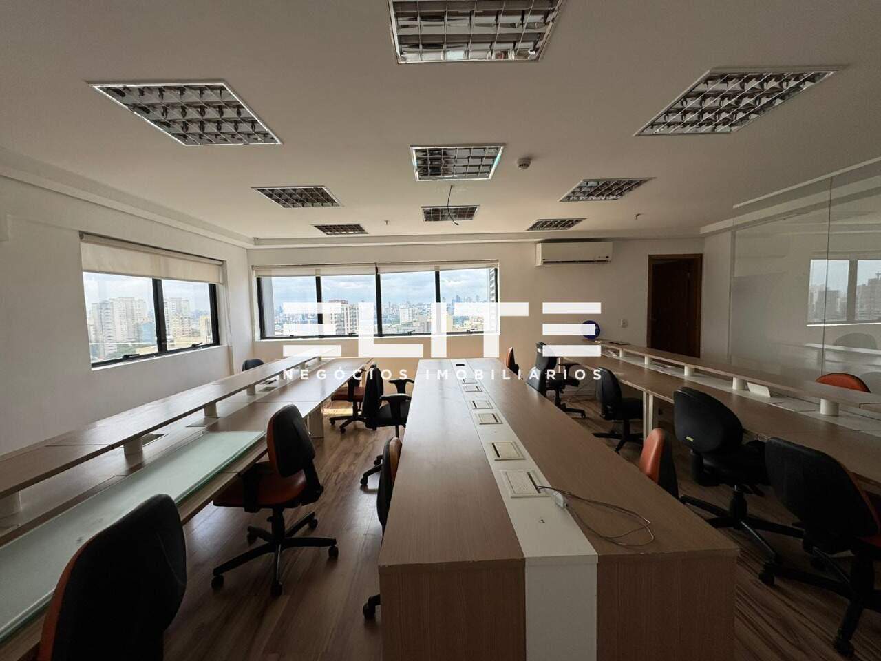 Sala comercial à venda no Centro: 