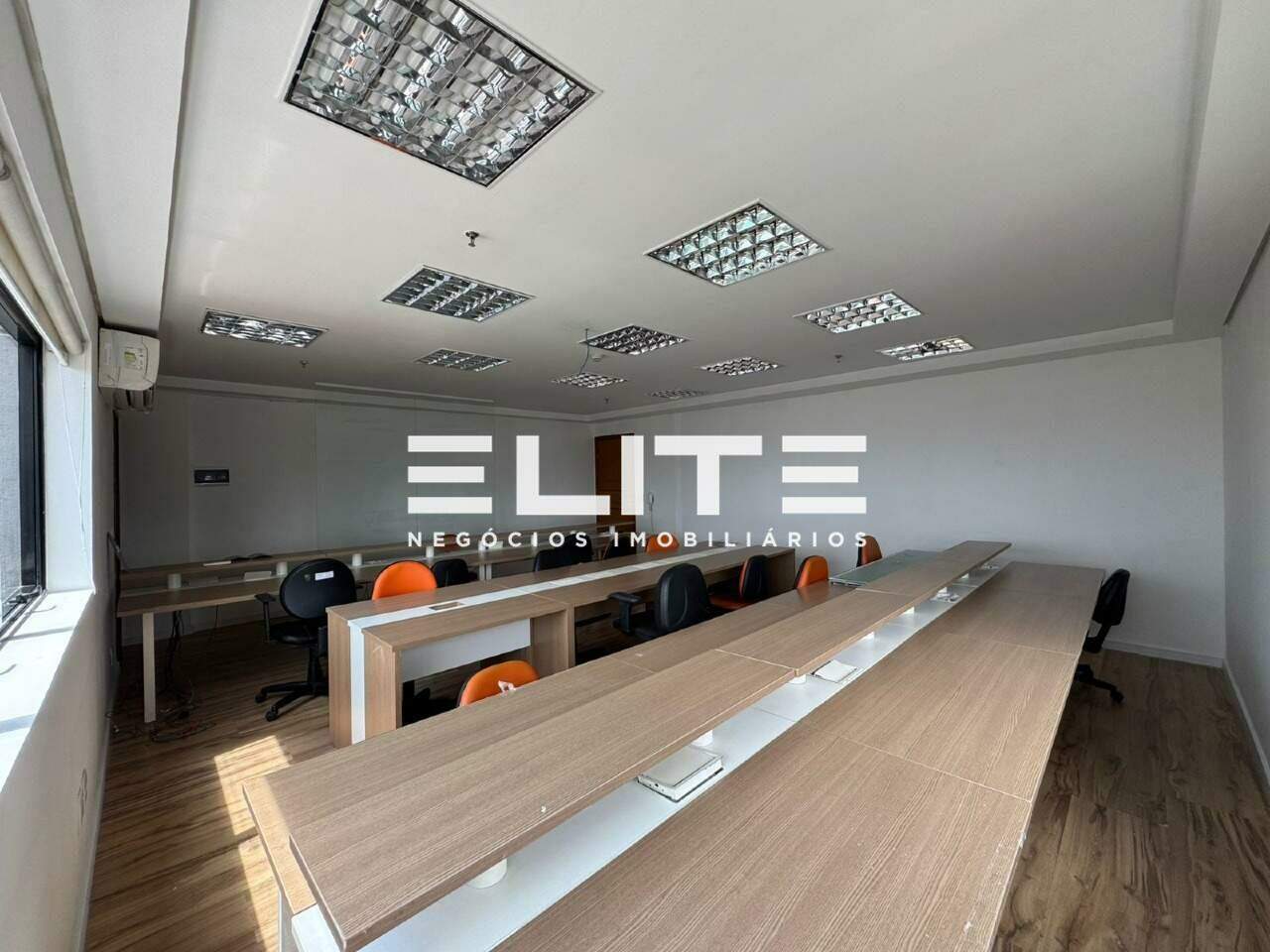 Sala comercial à venda no Centro: 