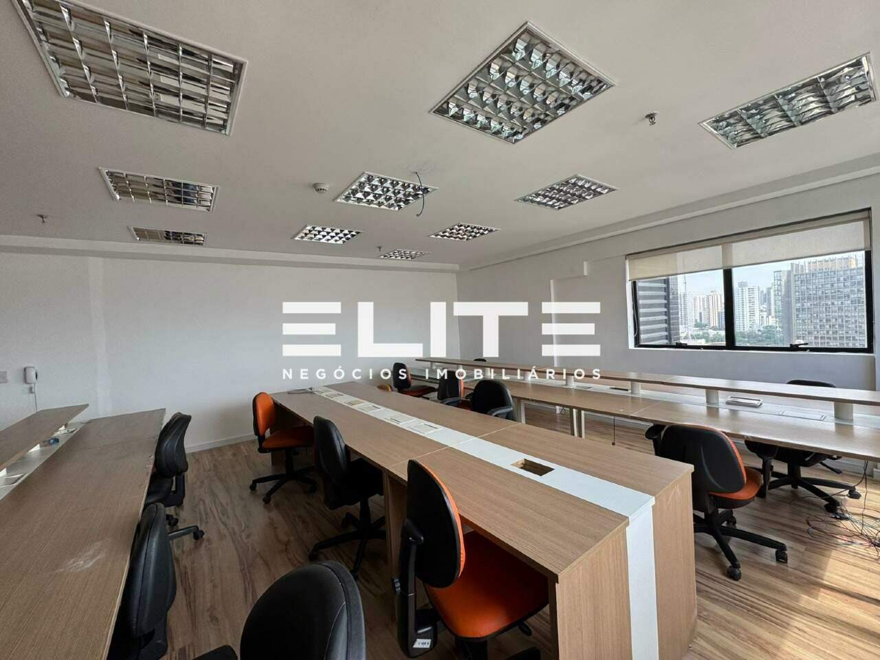 Sala comercial à venda no Centro: 