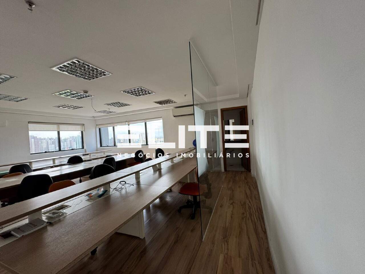 Sala comercial à venda no Centro: 