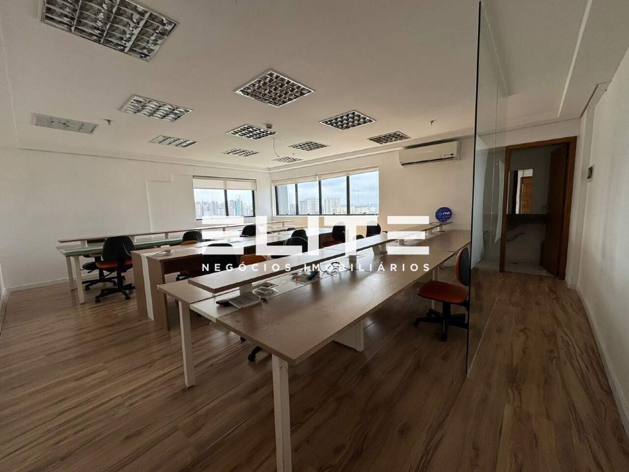 Sala comercial à venda no Centro: 