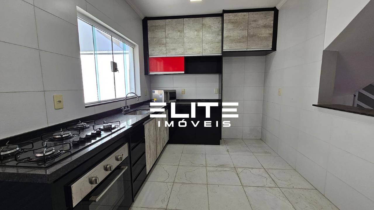 Sobrado à venda no Jardim Stella: 