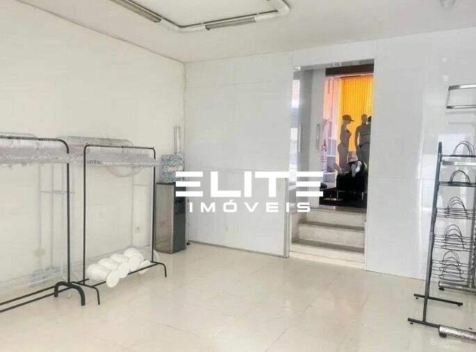 Salão à venda no Centro: 