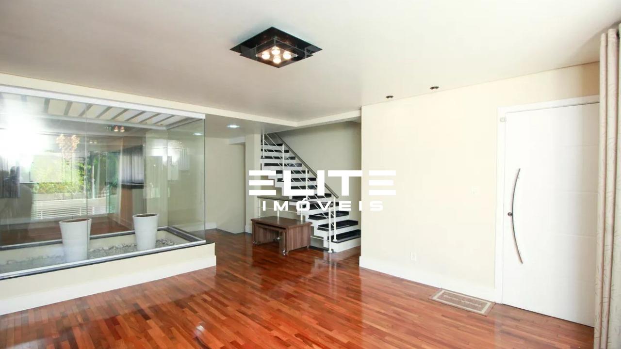 Sobrado à venda no Jardim: 