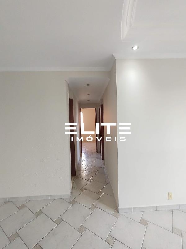 Apartamento à venda no Jardim Bela Vista: Corredor quartos