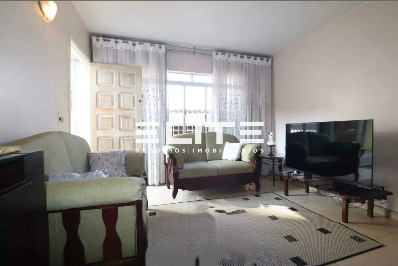 Sobrado à venda no Campestre: Sala Estar
