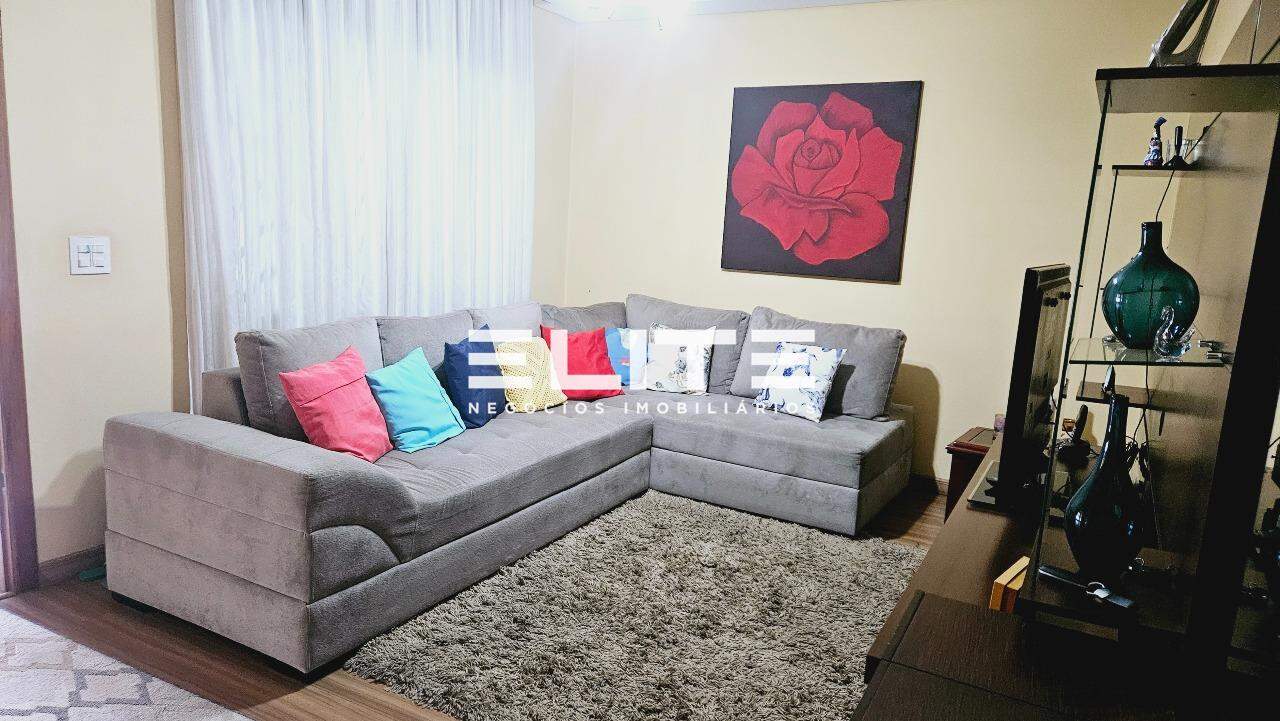 Casa Assobradada à venda no Jardim Stella: 