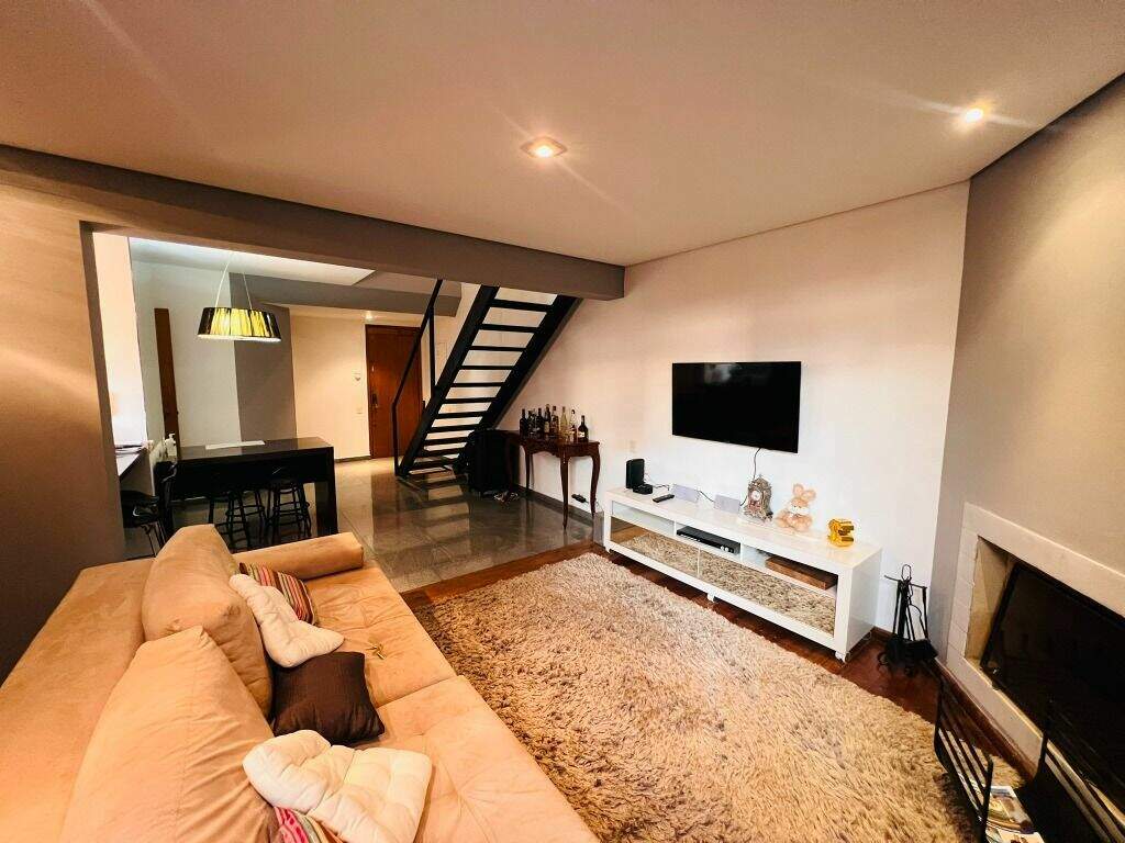Apartamento para aluguel no Bairro Jardim: 