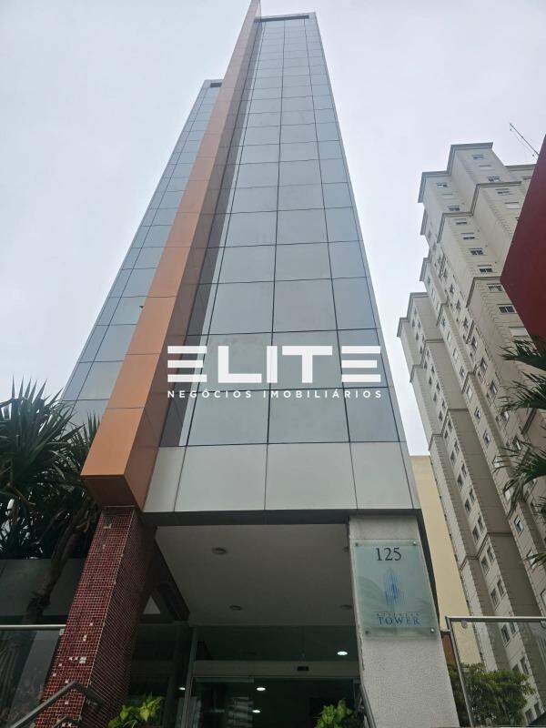 Sala à venda no Centro: 
