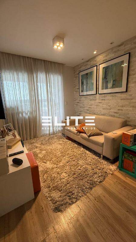 Apartamento à venda no Baeta Neves: 