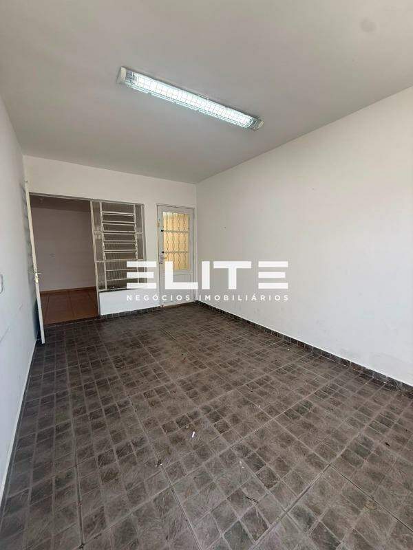 Casa comercial para aluguel no Pinheirinho: 