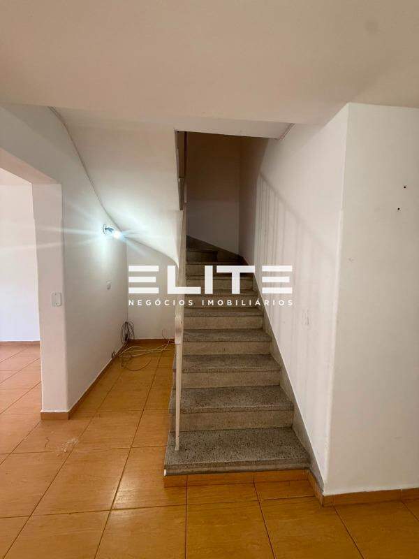 Casa comercial para aluguel no Pinheirinho: 