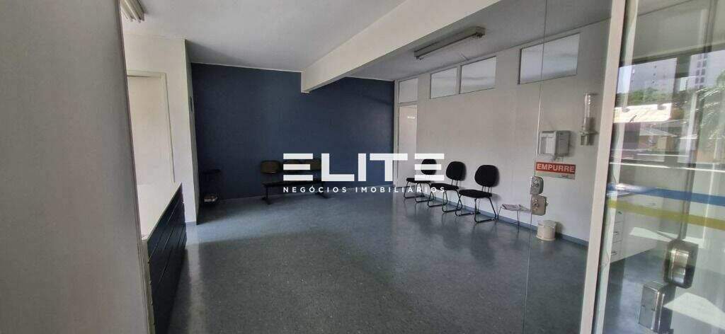 Sala à venda no Centro: 
