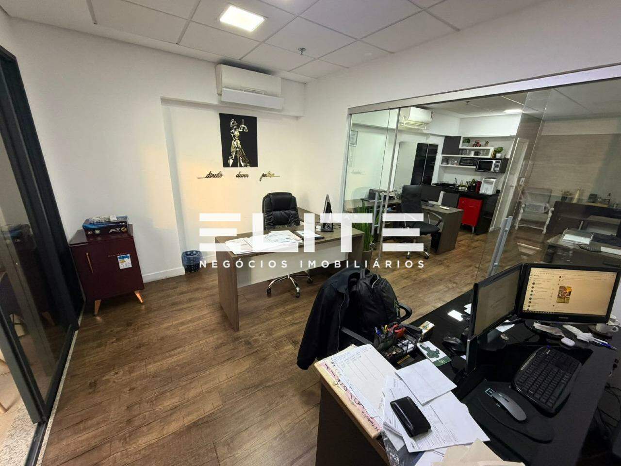 Sala para aluguel no Cerâmica: 