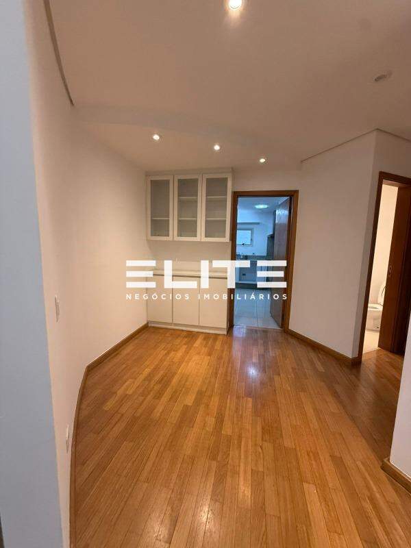 Apartamento para aluguel no Jardim: 