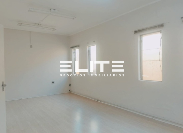 Casa comercial para aluguel no Centro: 