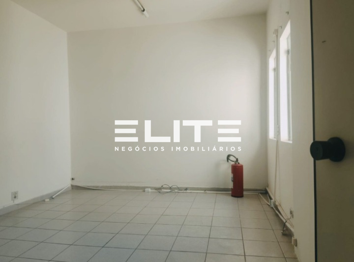 Casa comercial para aluguel no Centro: 