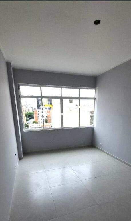 Sala à venda no Centro: 