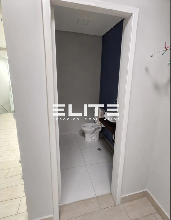 Sala para aluguel no Centro: 