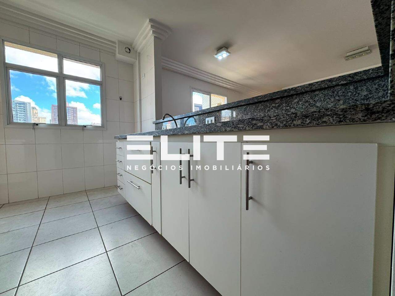 Apartamento à venda no Vila Alzira: 