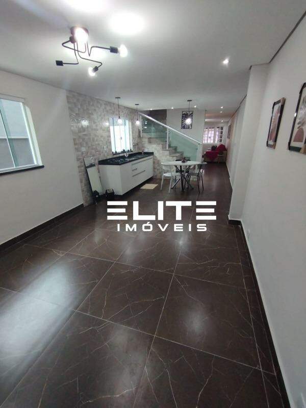 Sobrado à venda no Vila Scarpelli: 