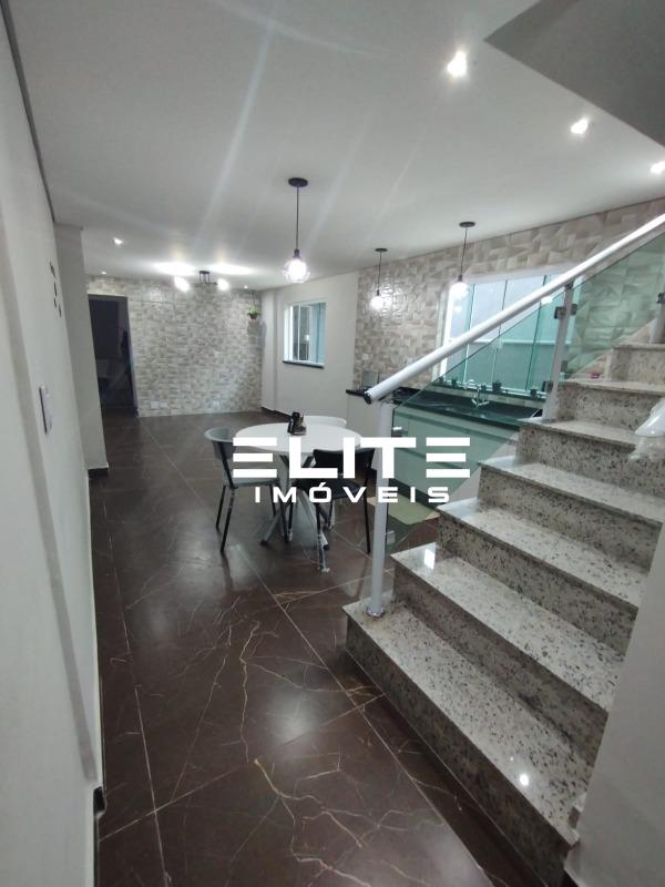 Sobrado à venda no Vila Scarpelli: 