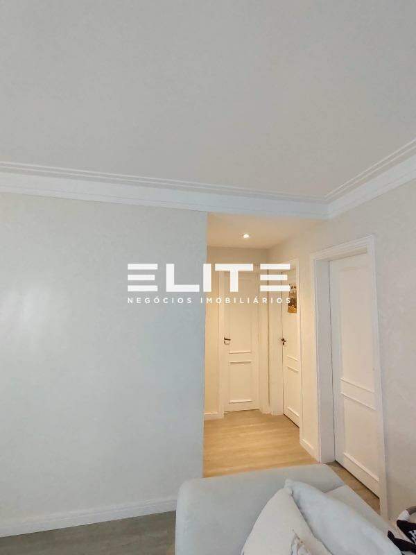 Apartamento à venda no Vila Gilda: Acesso dormitórios
