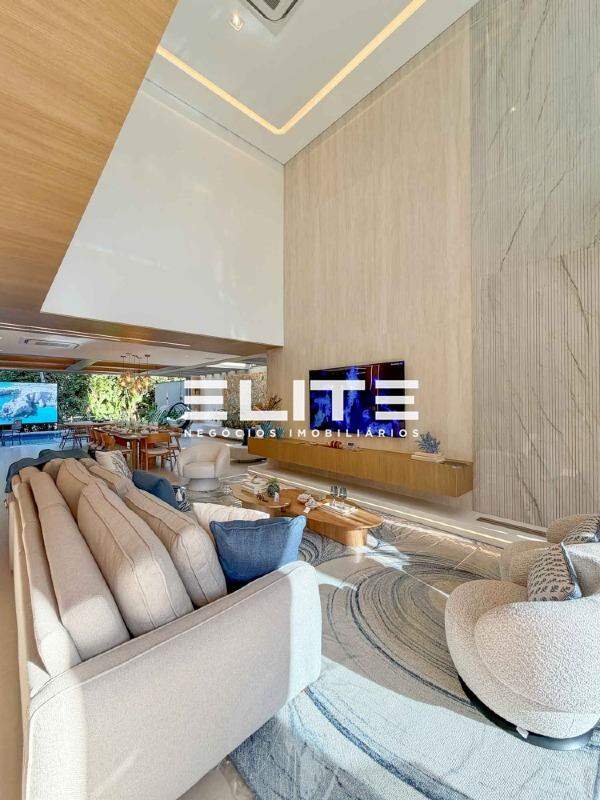 Casa à venda no Riviera: 