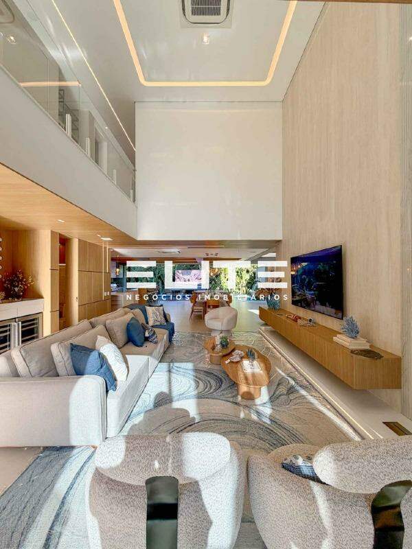 Casa à venda no Riviera: 