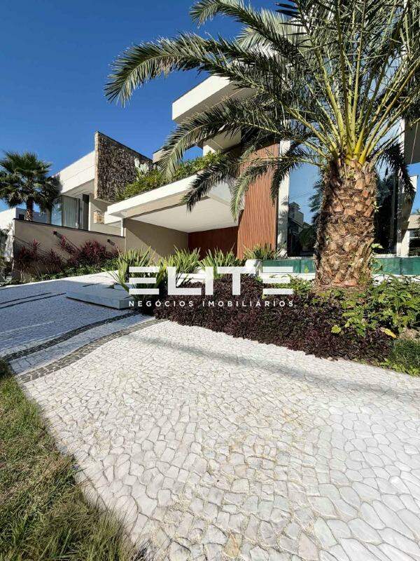 Casa à venda no Riviera: 