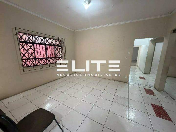 Casa comercial para aluguel no Centro: 