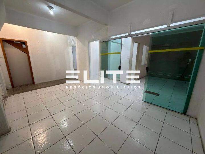 Casa comercial para aluguel no Centro: 