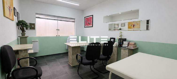 Casa comercial para aluguel no Jardim: 
