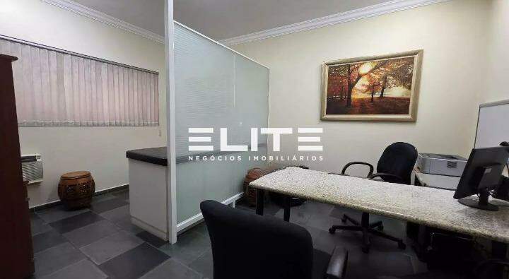 Casa comercial para aluguel no Jardim: 