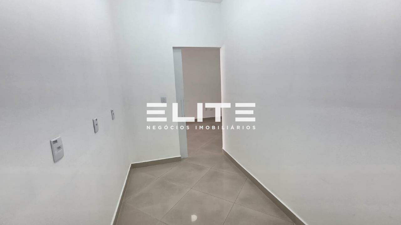 Sala para aluguel no Santa Terezinha: 
