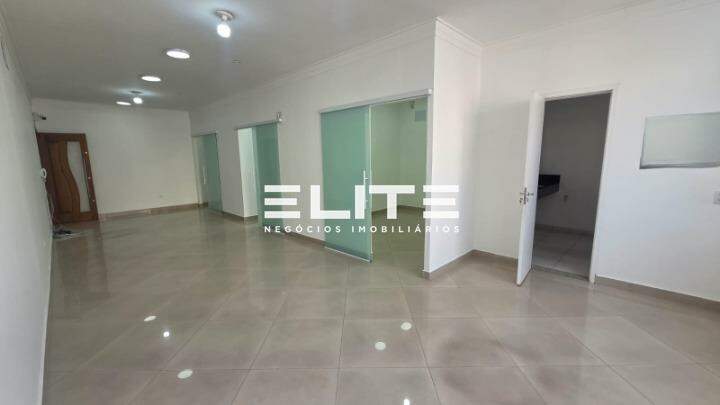 Sala para aluguel no Santa Terezinha: 