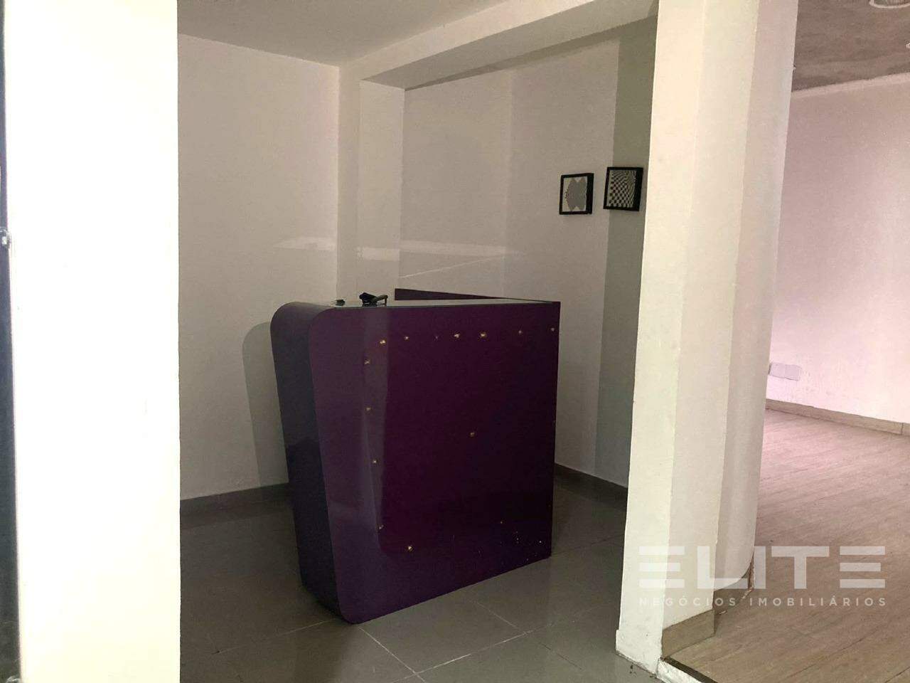 Casa comercial à venda no Vila Bastos: Hall de Entrada