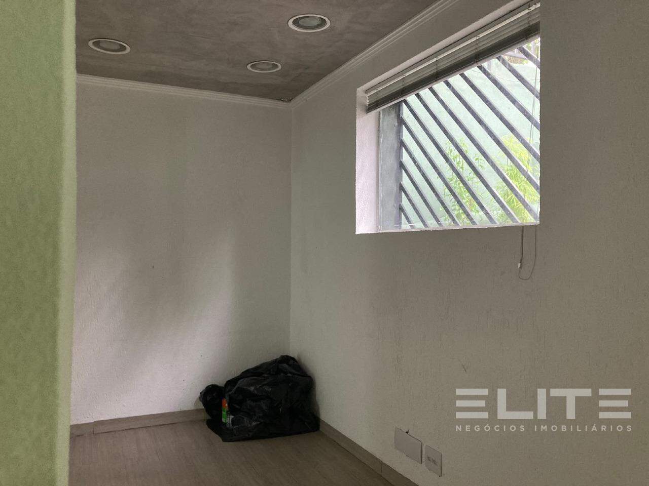 Casa comercial à venda no Vila Bastos: Primeira Sala