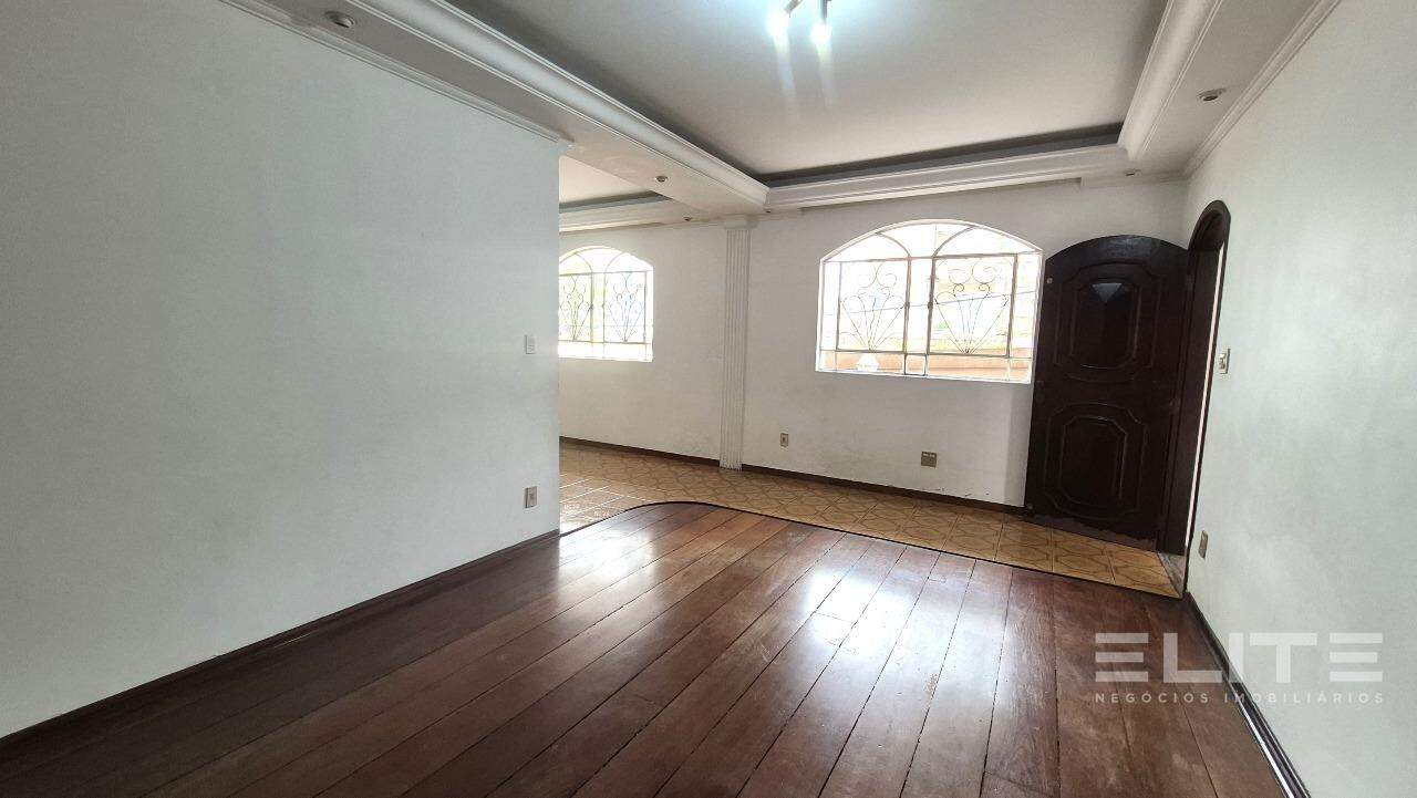 Sobrado à venda no Vila Gilda: 